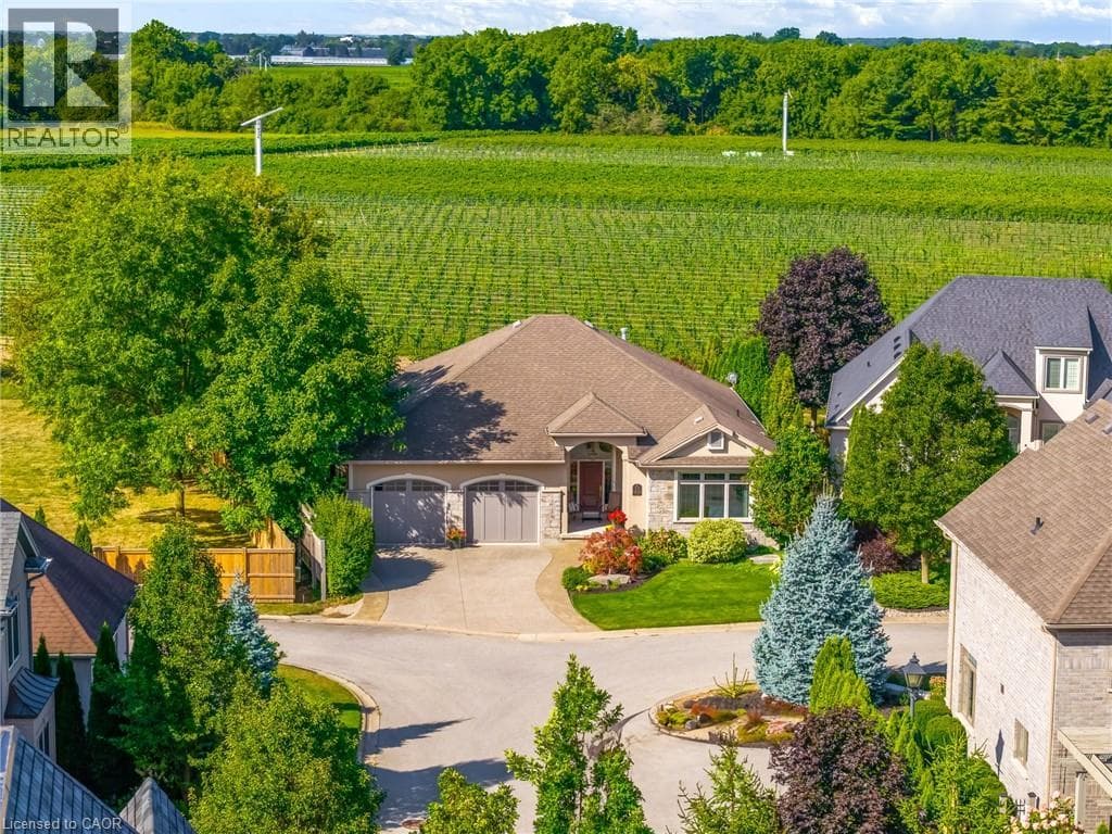 11 MERITAGE Lane