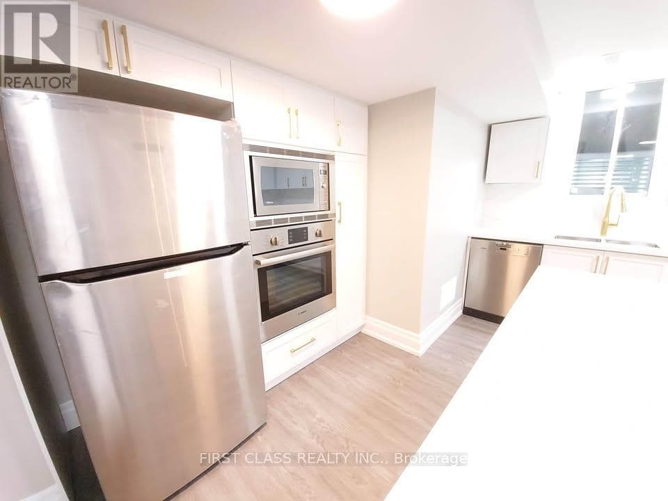 Single Family at 15 Donald Powell Crescent, Clarington (Newcastle), Ontario - Photo 8 - RE/MAX Garden City Realty