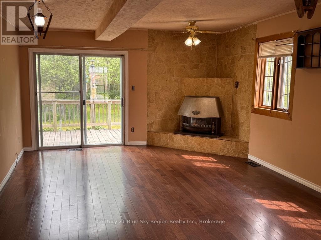 Single Family at 1528 Cassells Street, North Bay (Central), Ontario - Photo 3 - RE/MAX Garden City Realty