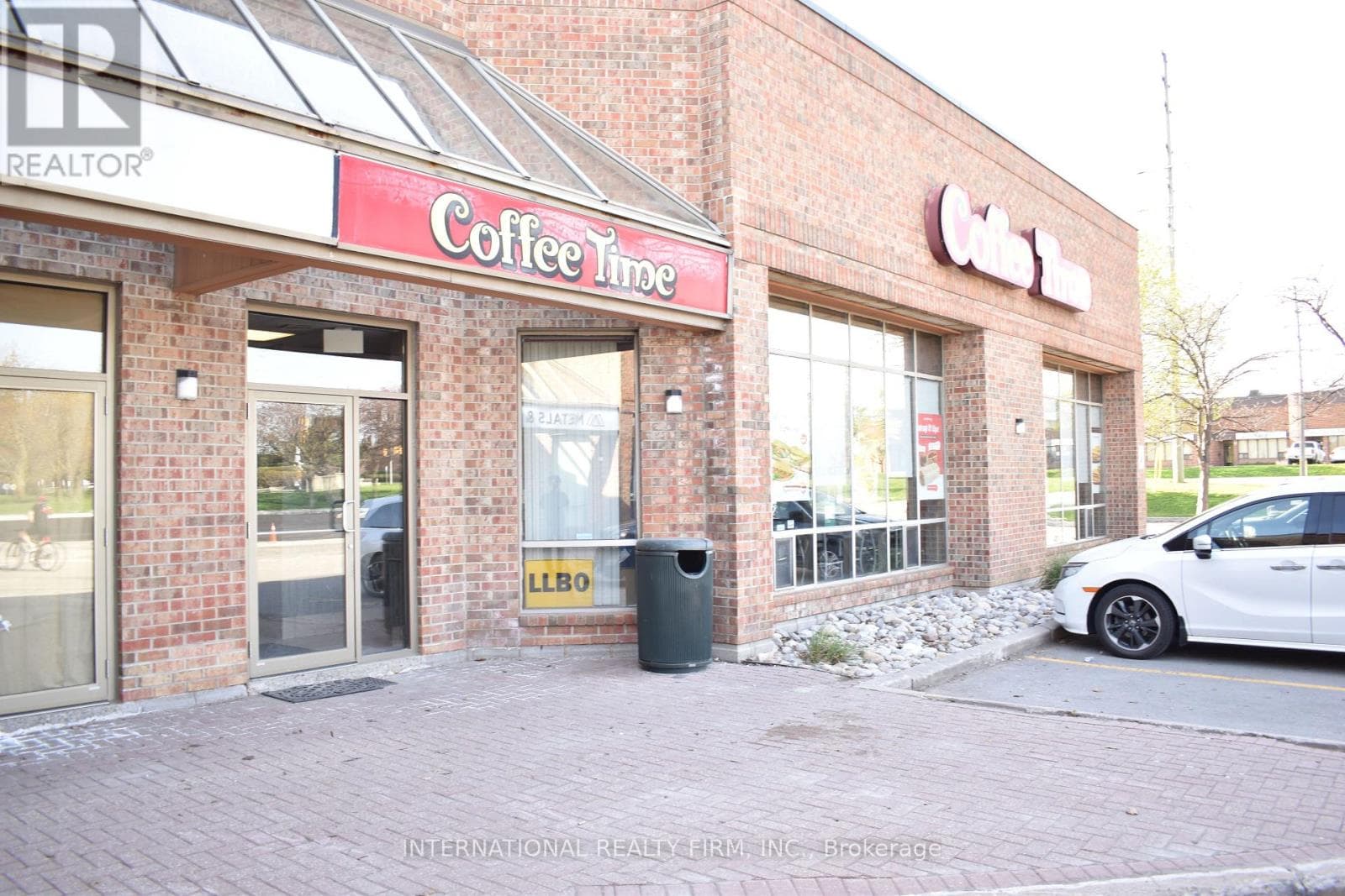 6- 15 Connie Crescent