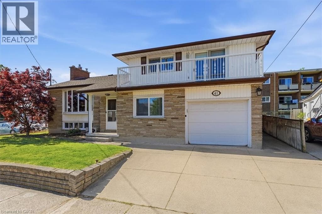 Single Family at 41 ALBERT Street, Thorold, Ontario - Photo 2 - RE/MAX Garden City Realty