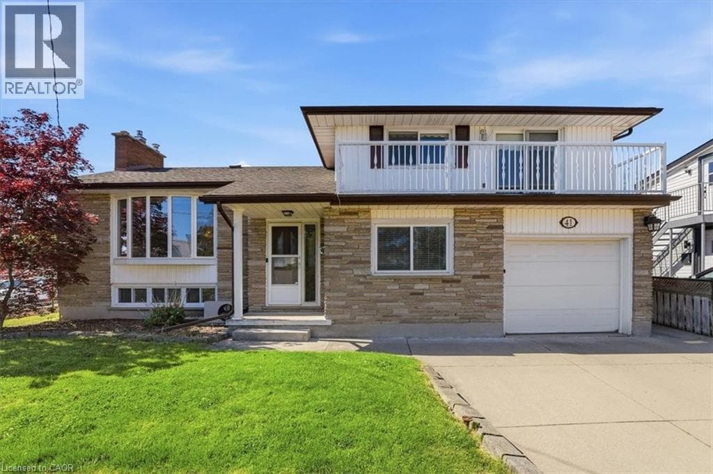 Single Family at 41 ALBERT Street, Thorold, Ontario - Photo 3 - RE/MAX Garden City Realty