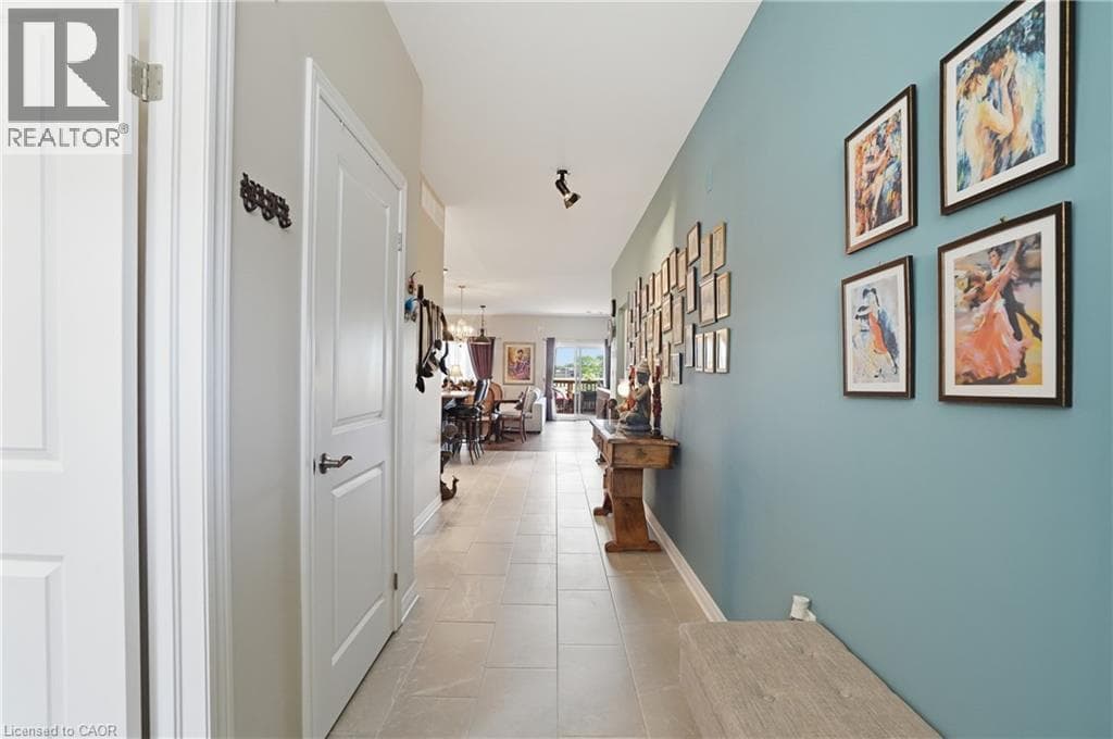 Single Family at 12- 45 DORCHESTER Boulevard, St. Catharines, Ontario - Photo 3 - RE/MAX Garden City Realty