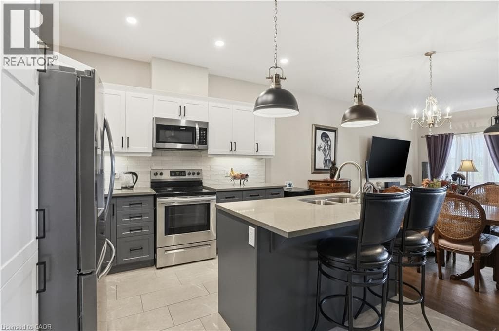 Single Family at 12- 45 DORCHESTER Boulevard, St. Catharines, Ontario - Photo 4 - RE/MAX Garden City Realty