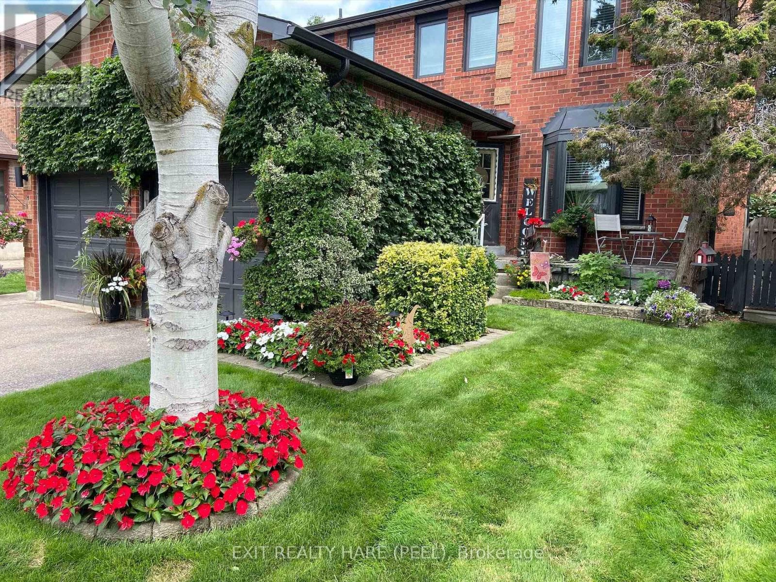 77 Lord Simcoe Drive