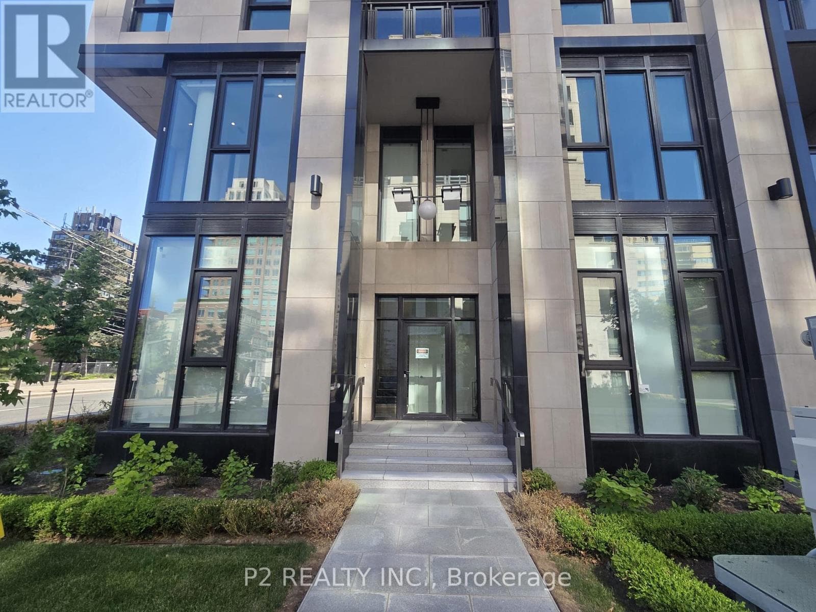 102- 2 Forest Hill Road
