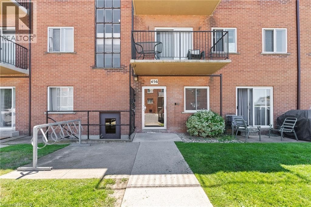 Single Family at 37- 456 CARLTON Street, St. Catharines, Ontario - Photo 2 - RE/MAX Garden City Realty