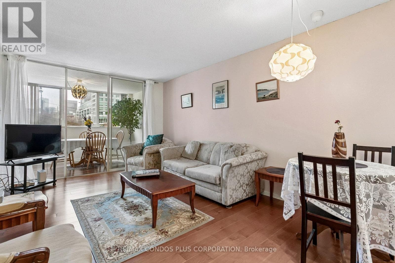 204- 15 Maitland Place