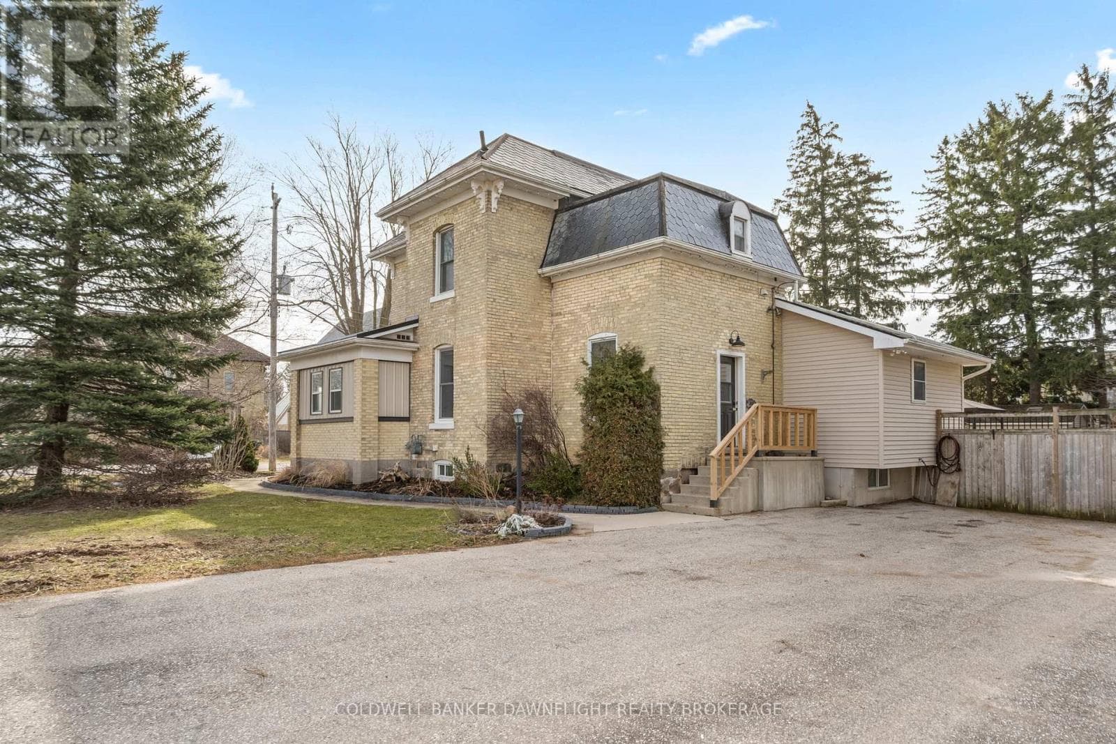 Single Family at 80 Nelson Street, Bluewater (Hensall), Ontario - Photo 4 - RE/MAX Garden City Realty