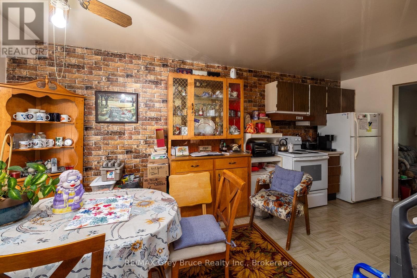 Single Family at 1068 11th Street, Owen Sound, Ontario - Photo 8 - RE/MAX Garden City Realty