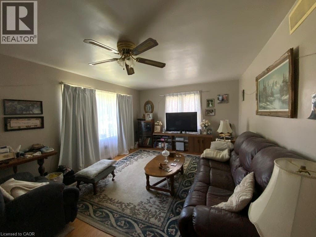 Single Family at 288 FIRST Avenue, Welland, Ontario - Photo 7 - RE/MAX Garden City Realty