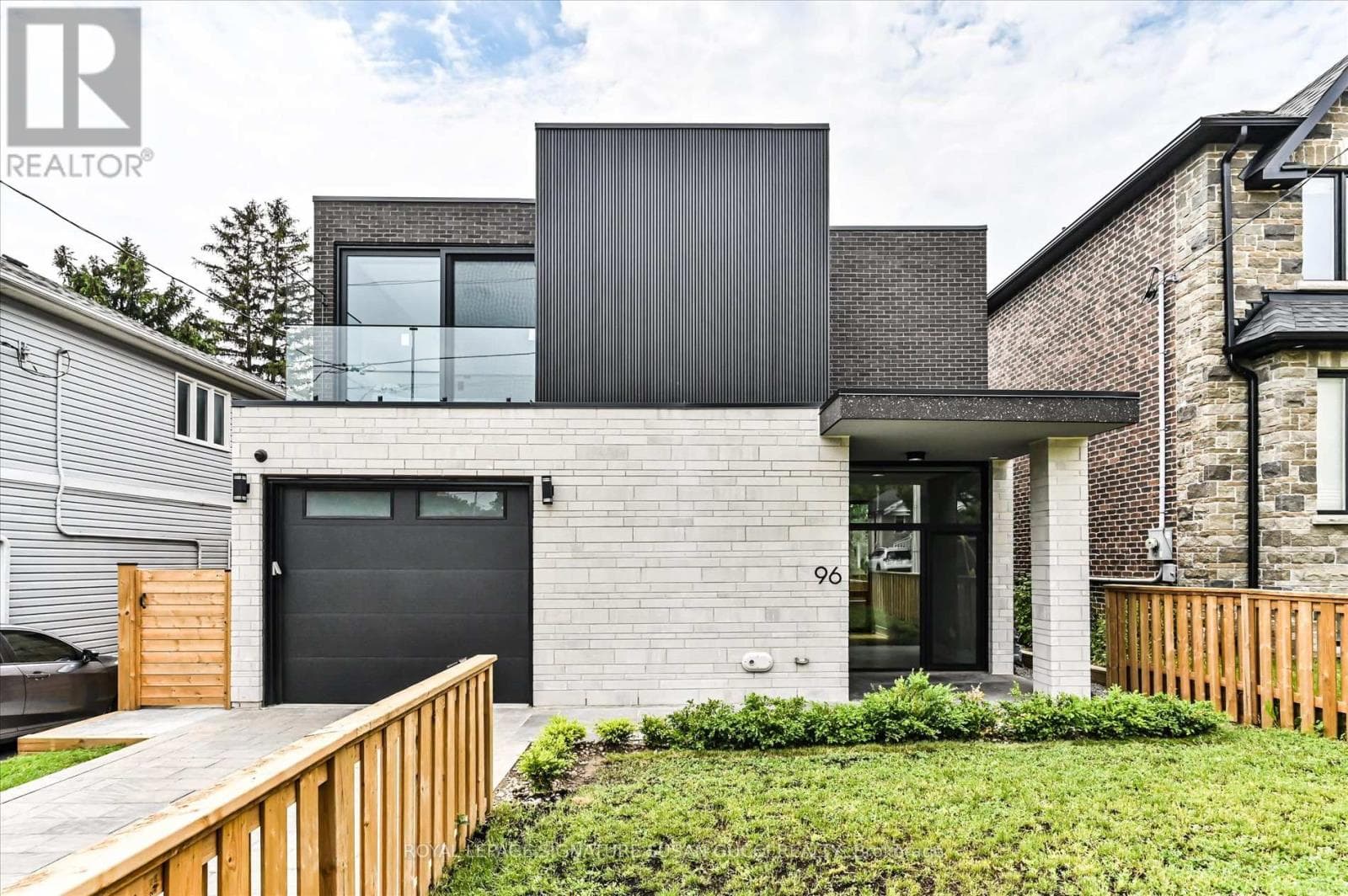 96 Squires Avenue