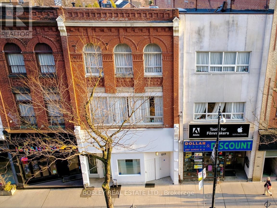 2963 Dundas Street