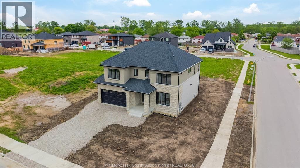 Single Family at 3698 FARROW Avenue, Windsor, Ontario - Photo 2 - RE/MAX Garden City Realty