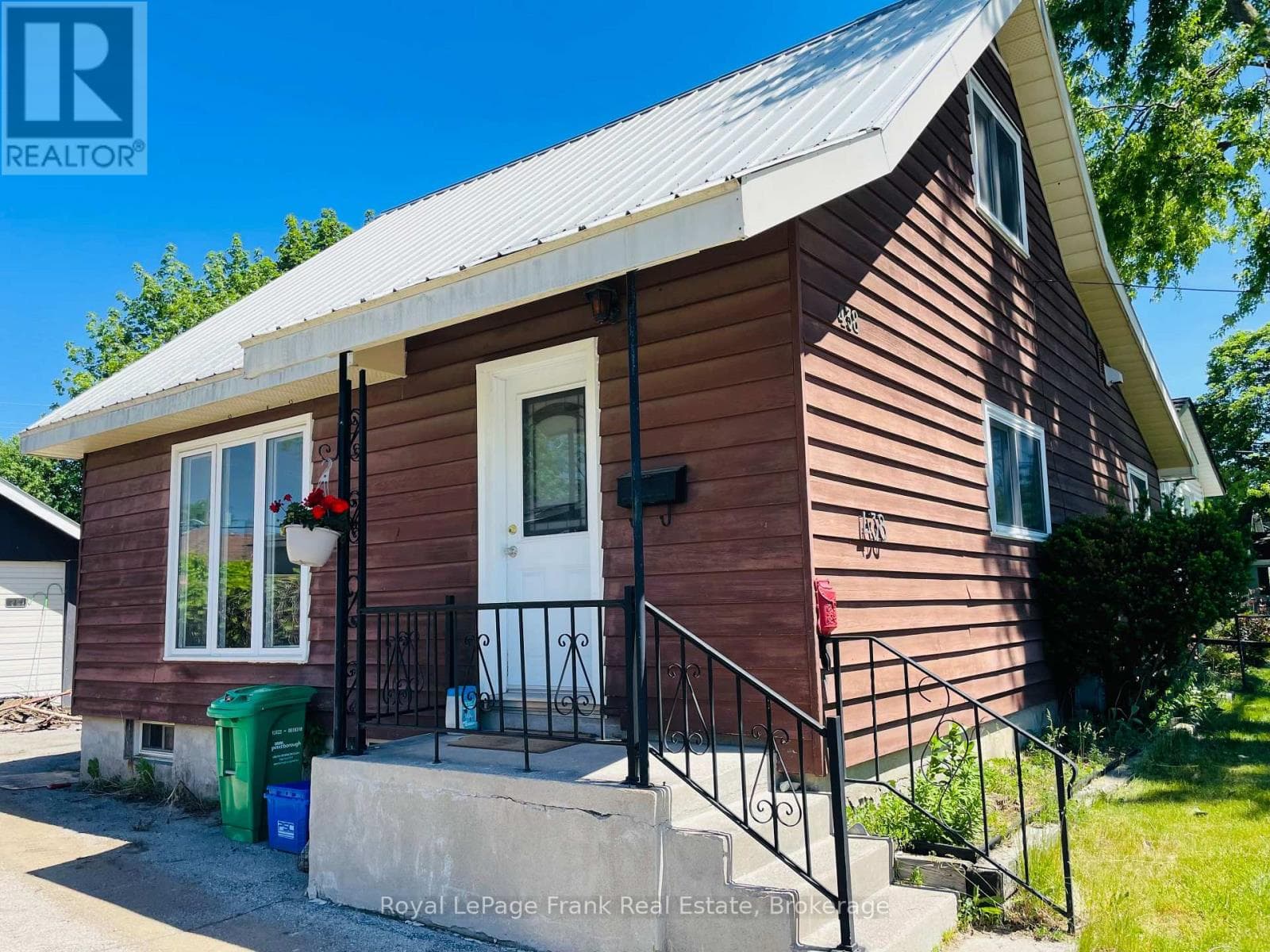 438 Rose Avenue