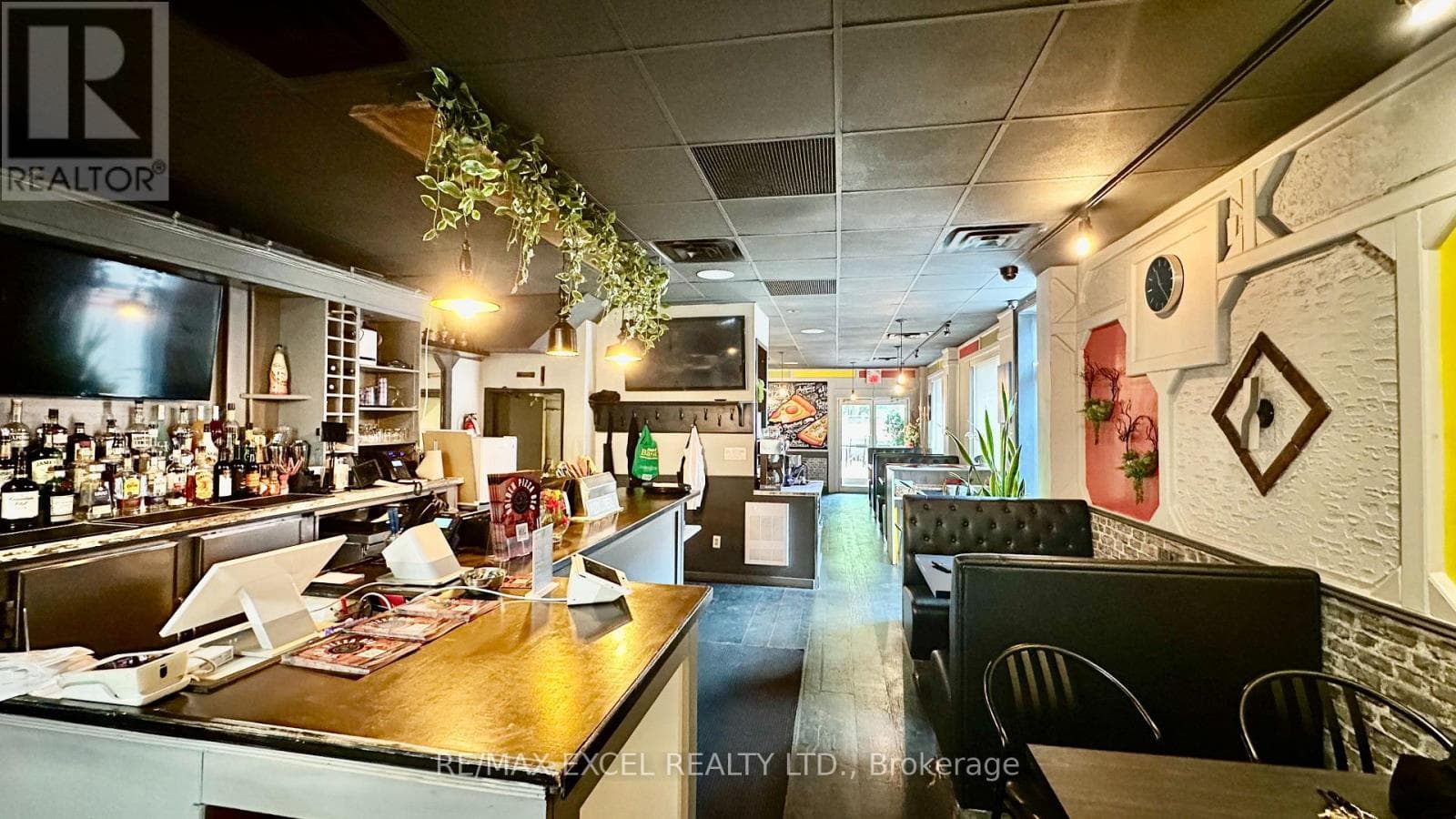 Retail at 1201 Broadview Avenue, Toronto (Broadview North), Ontario - Photo 9 - RE/MAX Garden City Realty