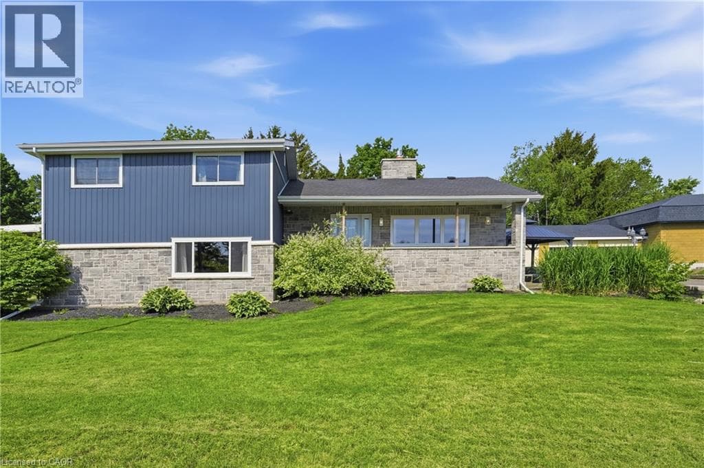 Upper- 11404 LAKESHORE Road