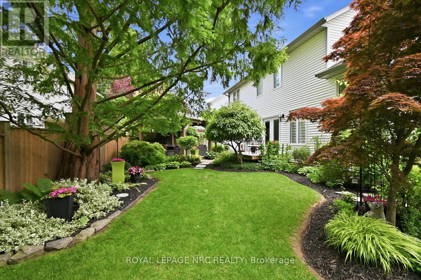 Single Family at 15 Brigantine Court, St. Catharines (Port Weller), Ontario - Photo 2 - RE/MAX Garden City Realty