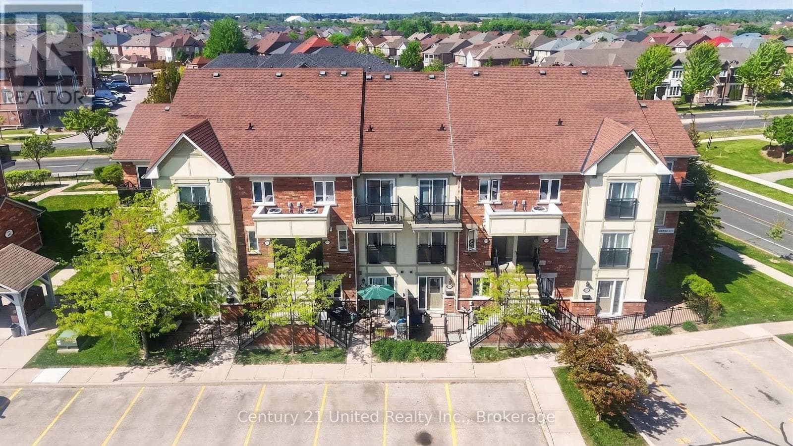 30- 2285 Bur Oak Avenue
