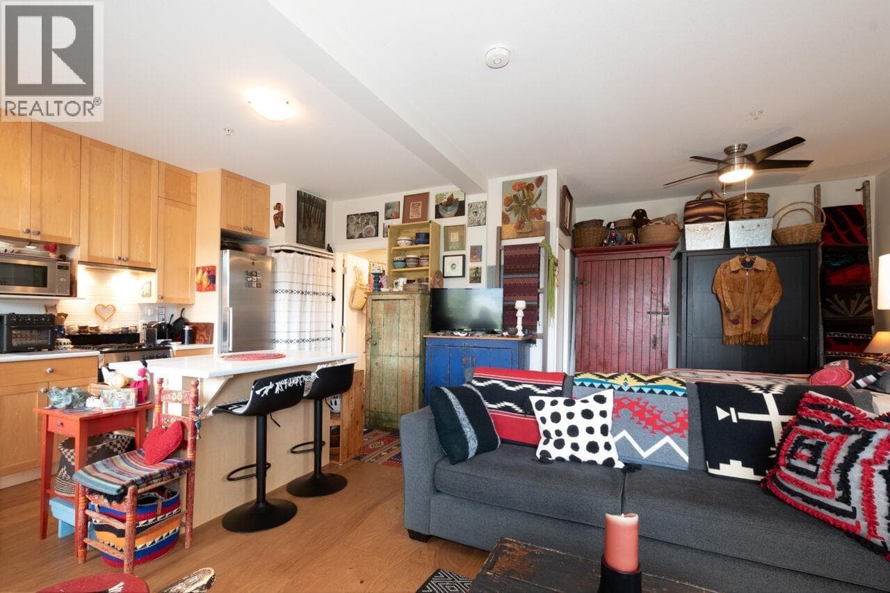 Single Family at 207- 726A BELTERRA Road, Bowen Island, British Columbia - Photo 6 - RE/MAX Garden City Realty