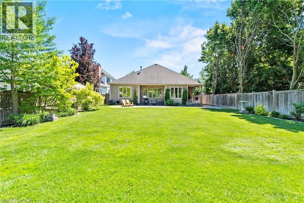 Single Family at 8 CAMPBELL Street, Niagara-on-the-Lake, Ontario - Photo 4 - RE/MAX Garden City Realty