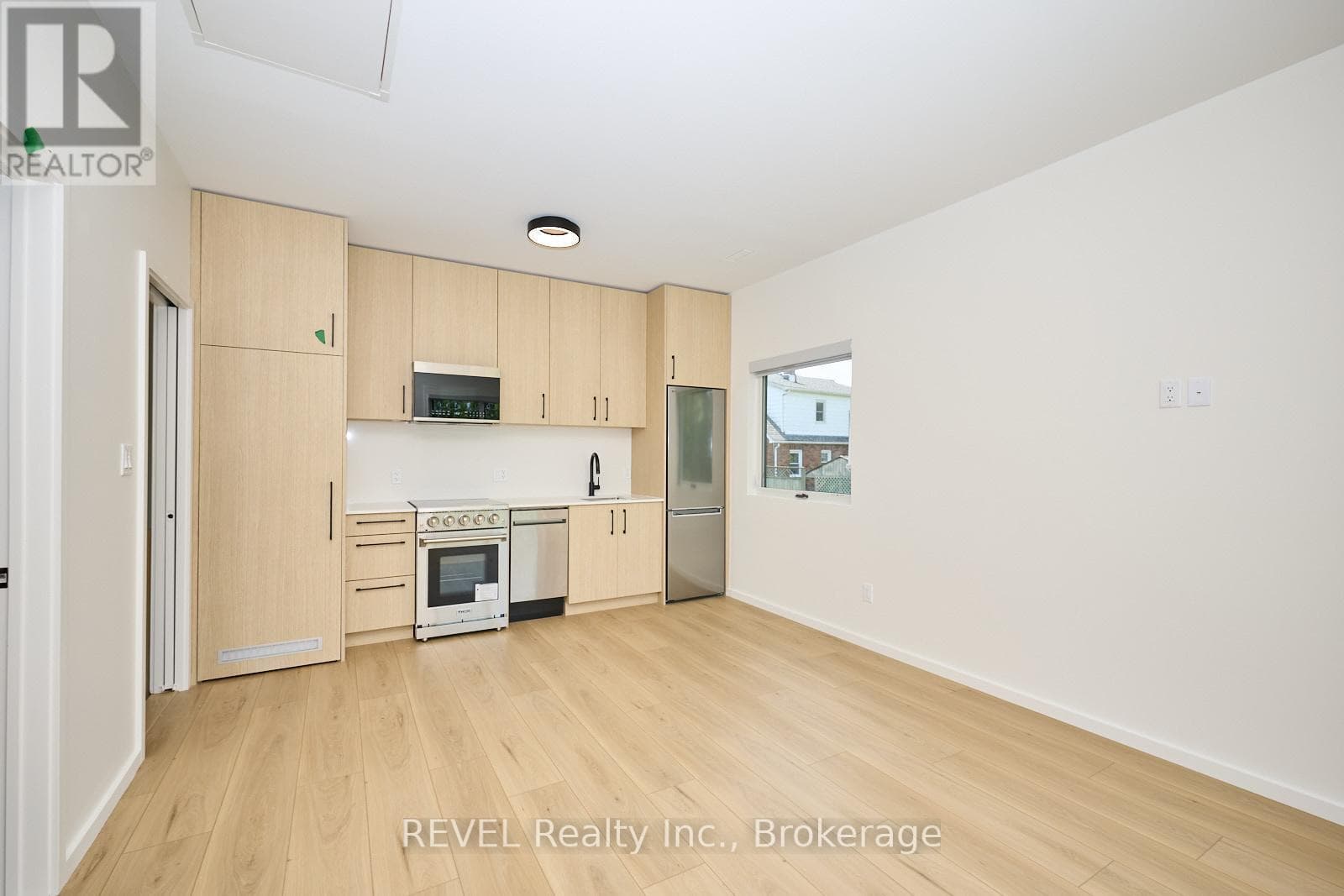 Single Family at Unit 3- 5361 Valley Way, Niagara Falls (Cherrywood), Ontario - Photo 8 - RE/MAX Garden City Realty