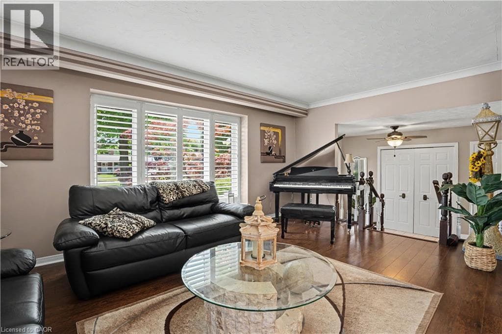 Single Family at 7361 HARTE, Niagara Falls, Ontario - Photo 9 - RE/MAX Garden City Realty