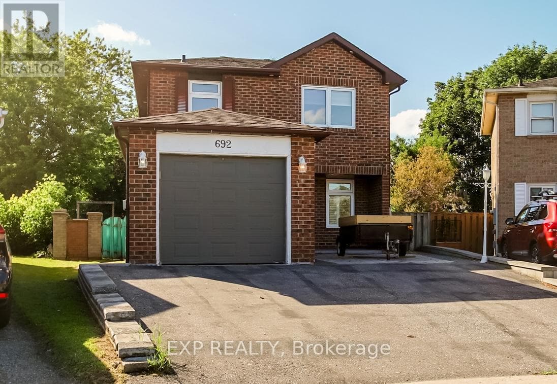 692 Sultana Square