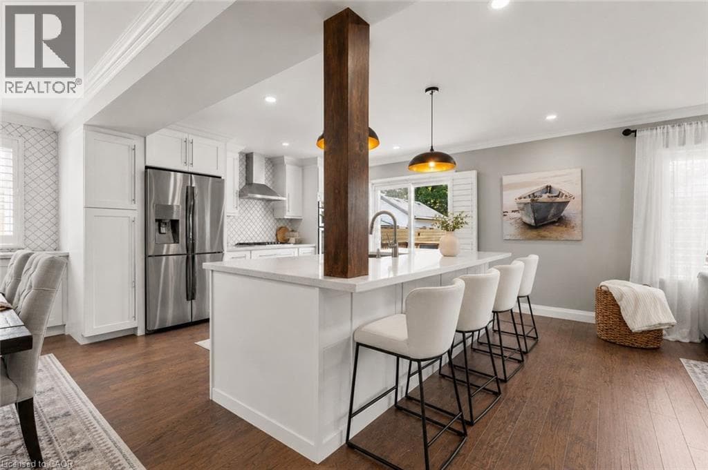 Single Family at 30 ORLANDO Drive, St. Catharines, Ontario - Photo 7 - RE/MAX Garden City Realty