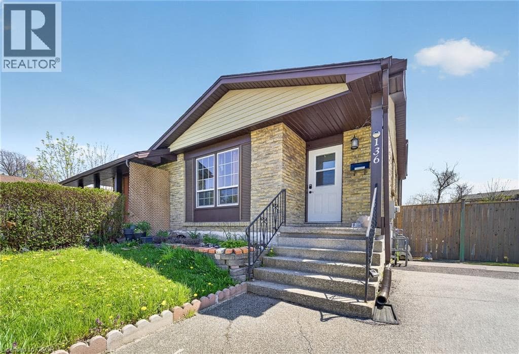 Single Family at 136 ROCKWOOD Avenue, St. Catharines, Ontario - Photo 2 - RE/MAX Garden City Realty