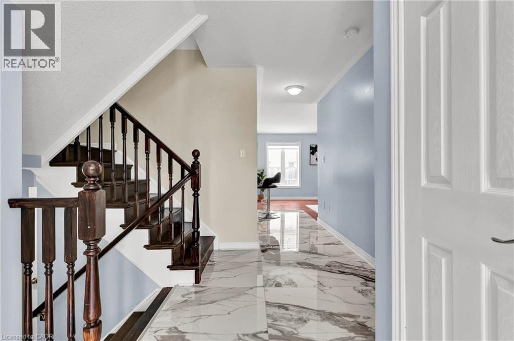 Single Family at 91 YOUNG Crescent, Niagara-on-the-Lake, Ontario - Photo 6 - RE/MAX Garden City Realty