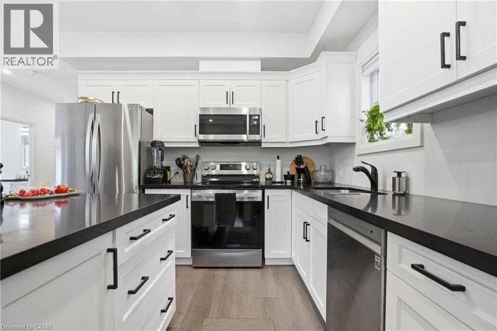 Single Family at 8 NASH Street, St. Catharines, Ontario - Photo 5 - RE/MAX Garden City Realty