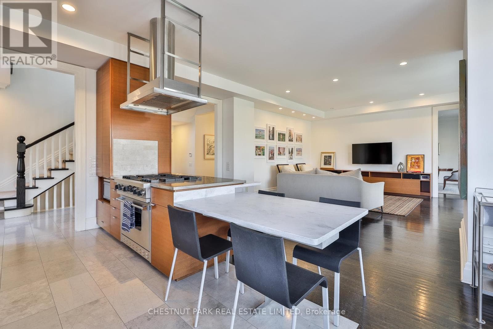 Single Family at 1 Glen Edyth Place, Toronto (Casa Loma), Ontario - Photo 10 - RE/MAX Garden City Realty