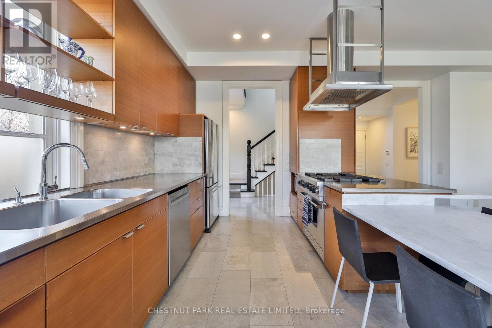 Single Family at 1 Glen Edyth Place, Toronto (Casa Loma), Ontario - Photo 9 - RE/MAX Garden City Realty