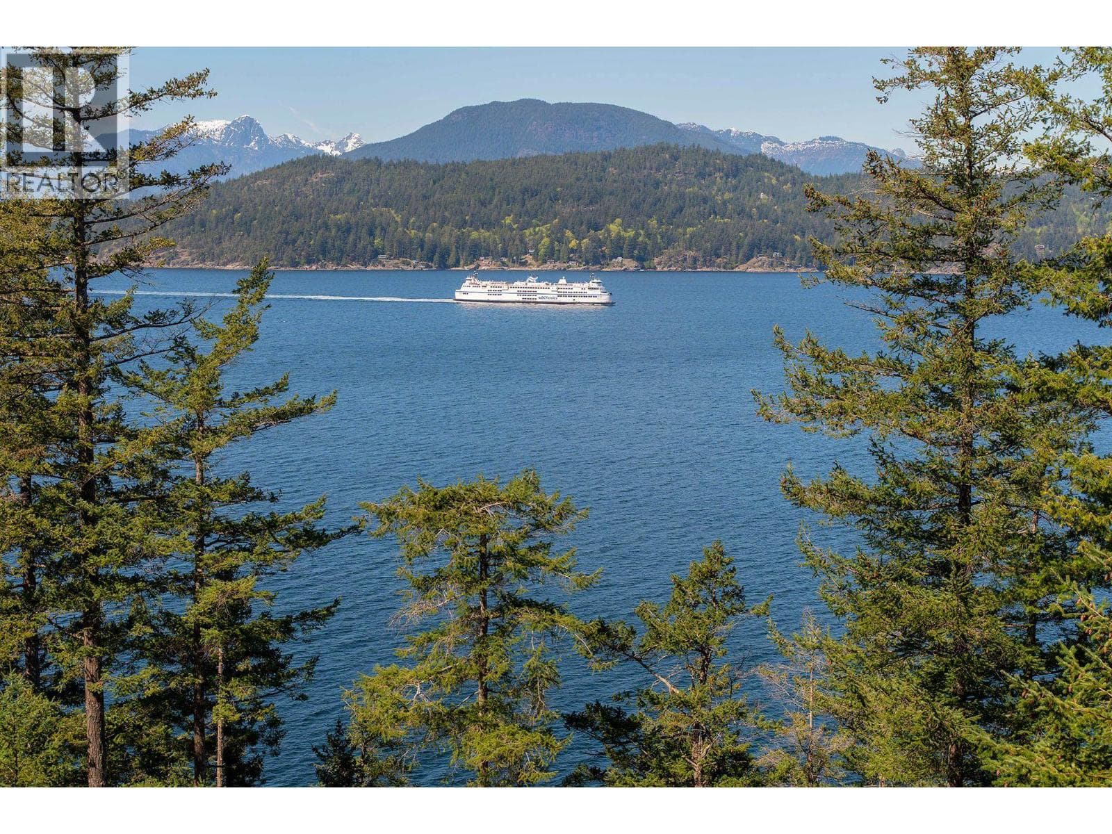 Single Family at 520 SMUGGLERS COVE Road, Bowen Island, British Columbia - Photo 2 - RE/MAX Garden City Realty