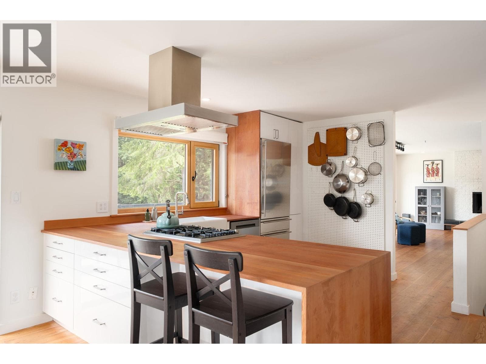 Single Family at 1569 WHITESAILS Drive, Bowen Island, British Columbia - Photo 4 - RE/MAX Garden City Realty