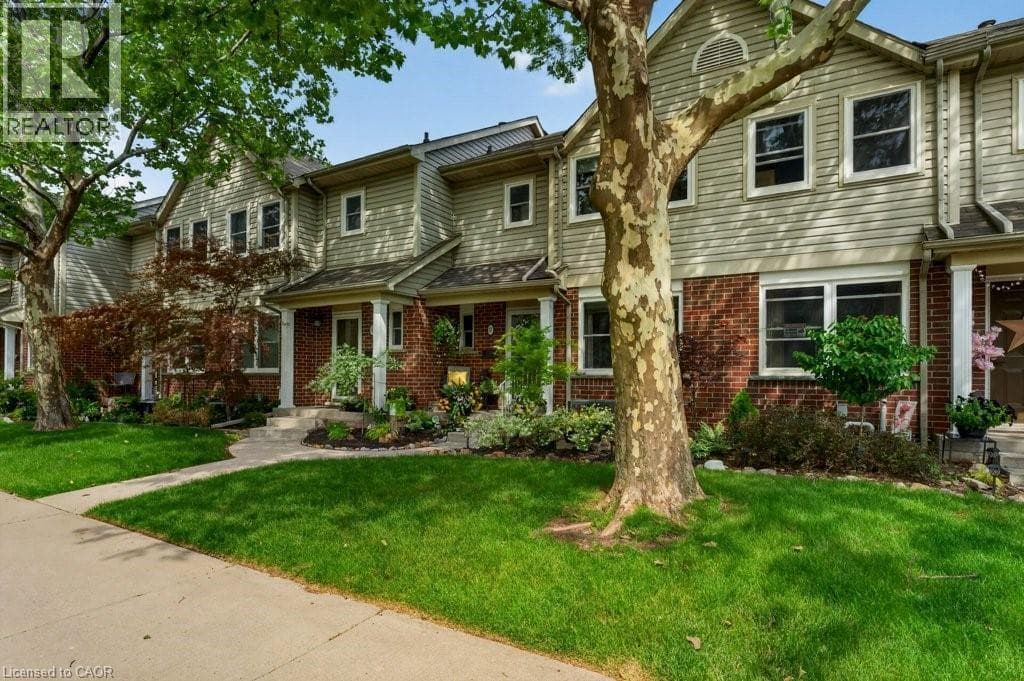 Single Family at 55- 55 KERMAN Avenue, Grimsby, Ontario - Photo 3 - RE/MAX Garden City Realty