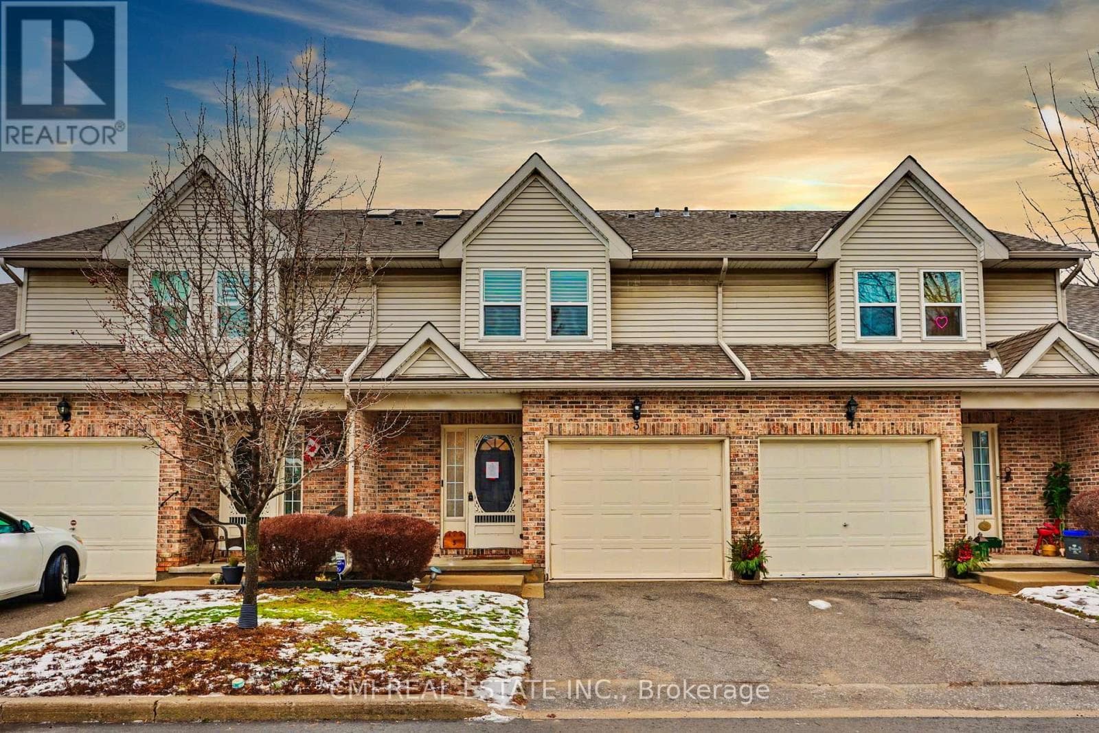 3- 5070 DRUMMOND Road