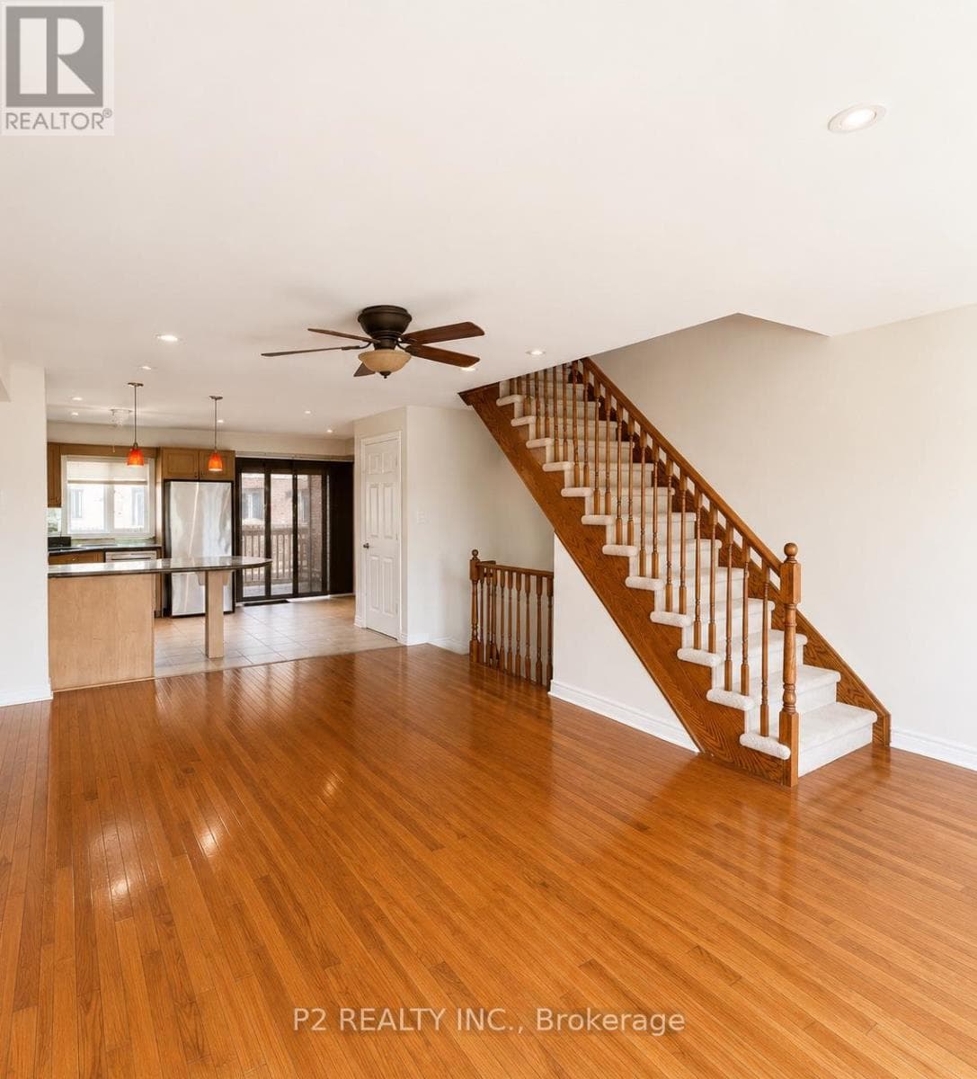 Single Family at 7- 3062 Lake Shore Boulevard, Toronto (New Toronto), Ontario - Photo 5 - RE/MAX Garden City Realty