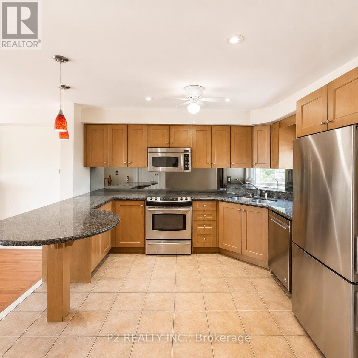 Single Family at 7- 3062 Lake Shore Boulevard, Toronto (New Toronto), Ontario - Photo 6 - RE/MAX Garden City Realty