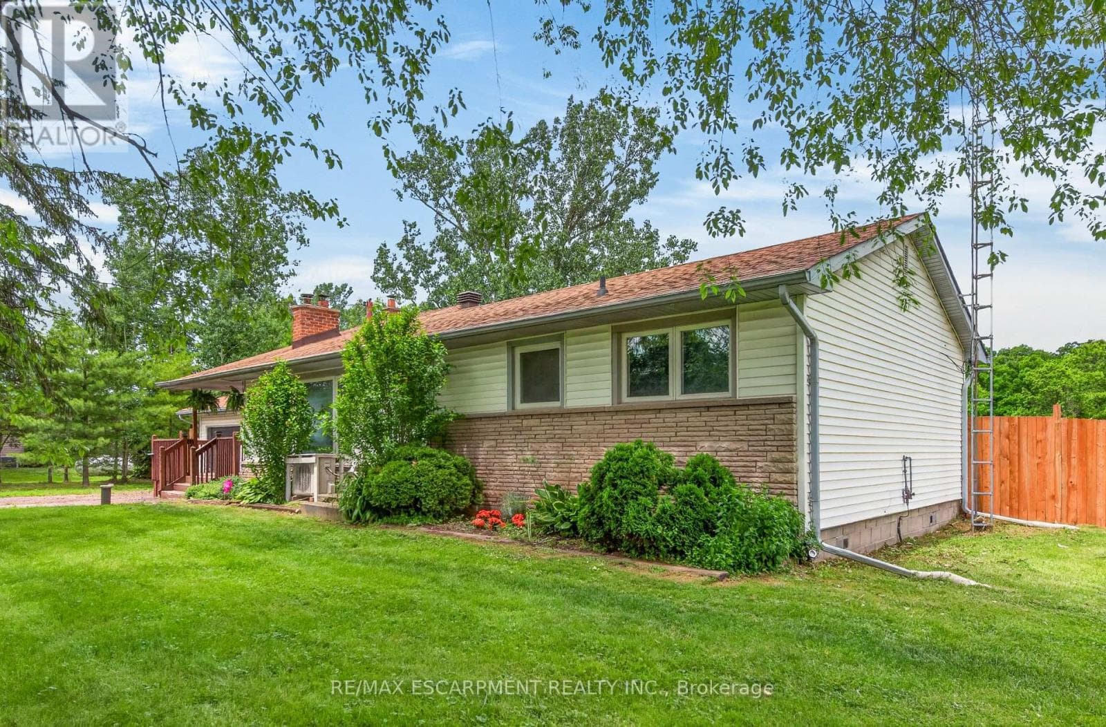 Single Family at 8223 Concession 5 Road, West Lincoln (West Lincoln), Ontario - Photo 5 - RE/MAX Garden City Realty