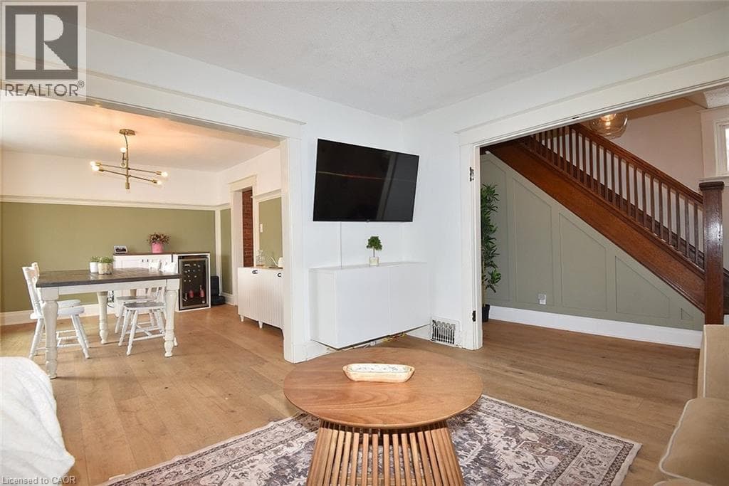 Single Family at 24 FITZGERALD Street, St. Catharines, Ontario - Photo 5 - RE/MAX Garden City Realty