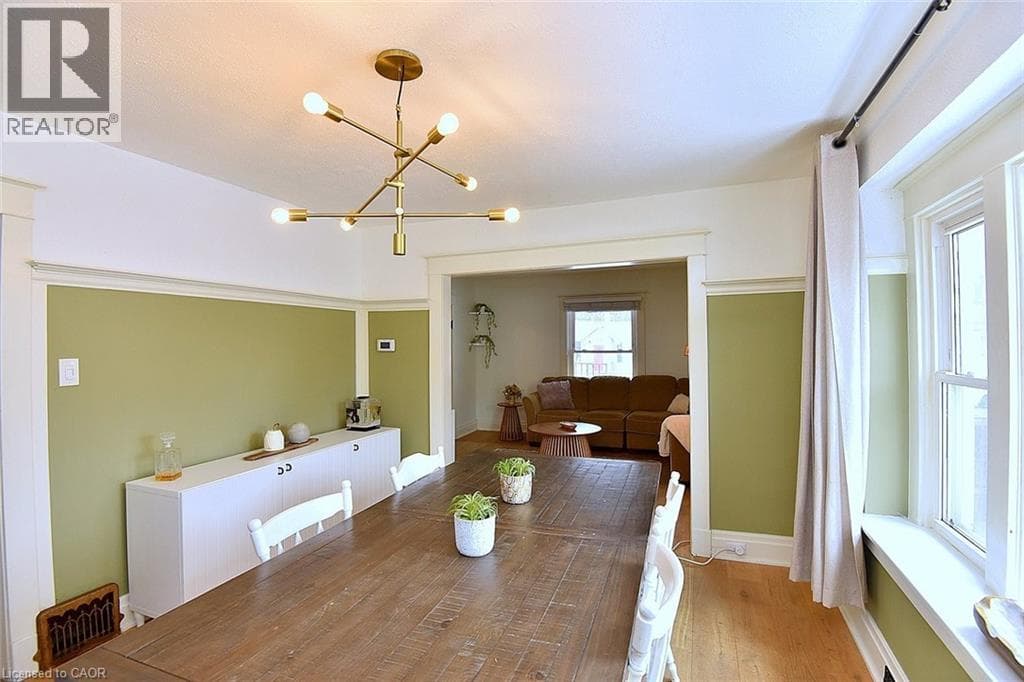 Single Family at 24 FITZGERALD Street, St. Catharines, Ontario - Photo 8 - RE/MAX Garden City Realty