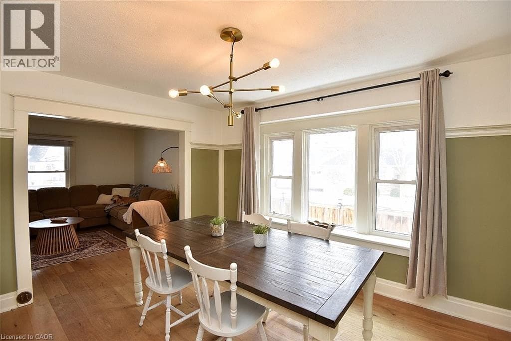 Single Family at 24 FITZGERALD Street, St. Catharines, Ontario - Photo 9 - RE/MAX Garden City Realty