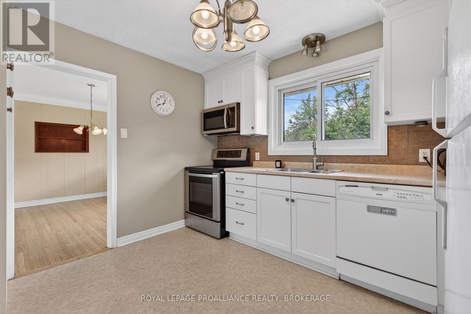 Single Family at 1912 Sydenham Road, Kingston (City North of 401), Ontario - Photo 10 - RE/MAX Garden City Realty