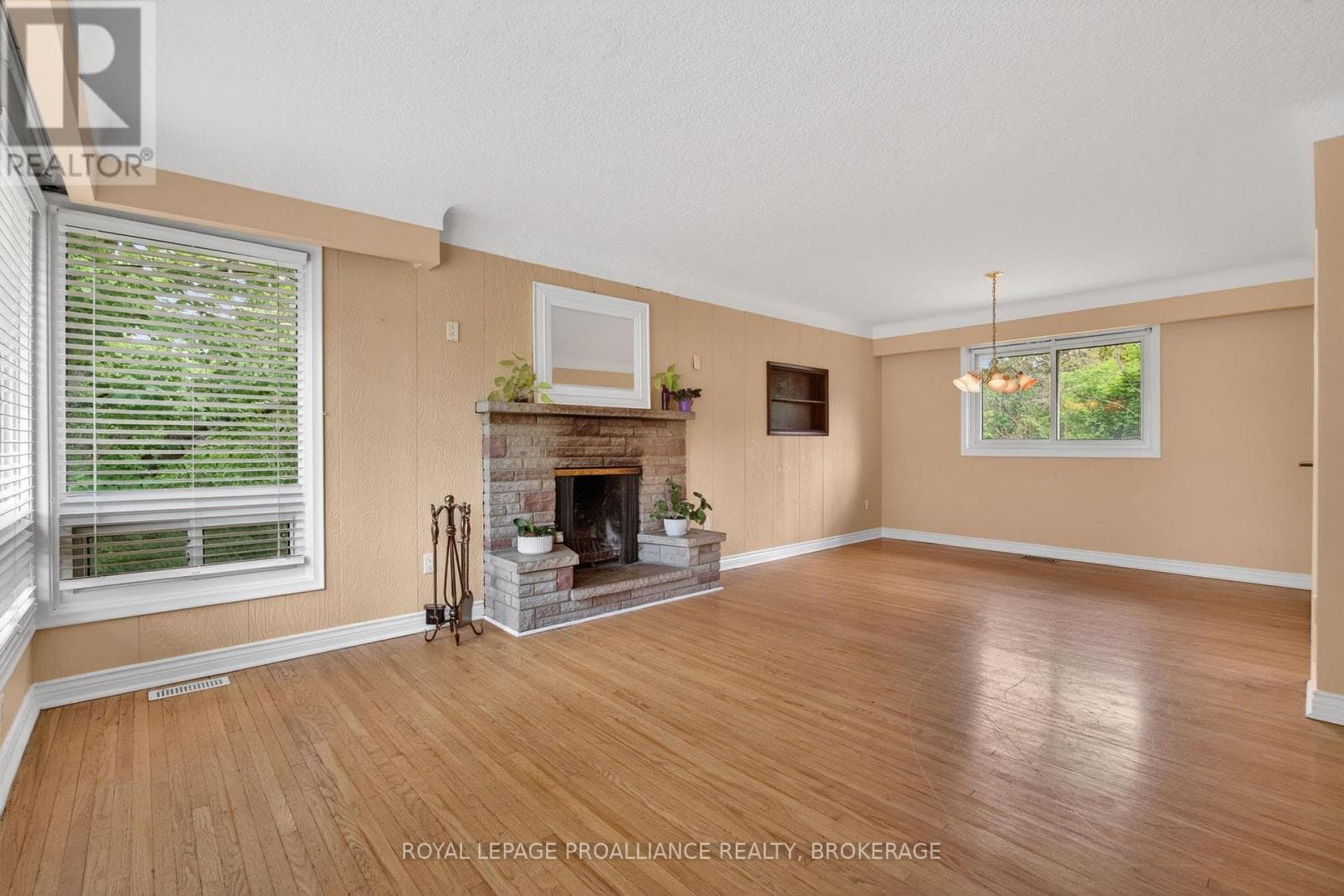 Single Family at 1912 Sydenham Road, Kingston (City North of 401), Ontario - Photo 7 - RE/MAX Garden City Realty