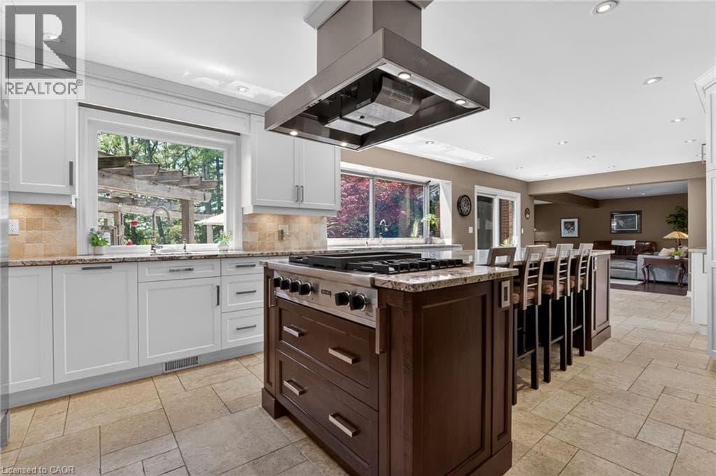 Single Family at 7106 WOODGATE Street, Niagara Falls, Ontario - Photo 10 - RE/MAX Garden City Realty