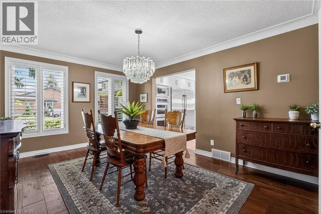 Single Family at 7106 WOODGATE Street, Niagara Falls, Ontario - Photo 8 - RE/MAX Garden City Realty