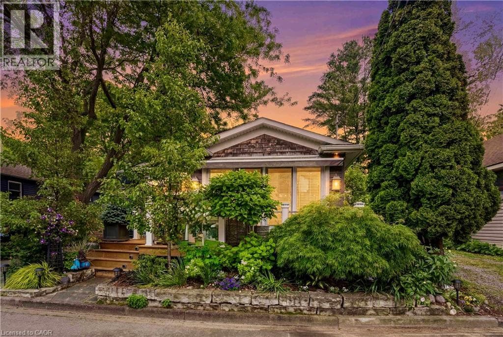 11 PEEL Street