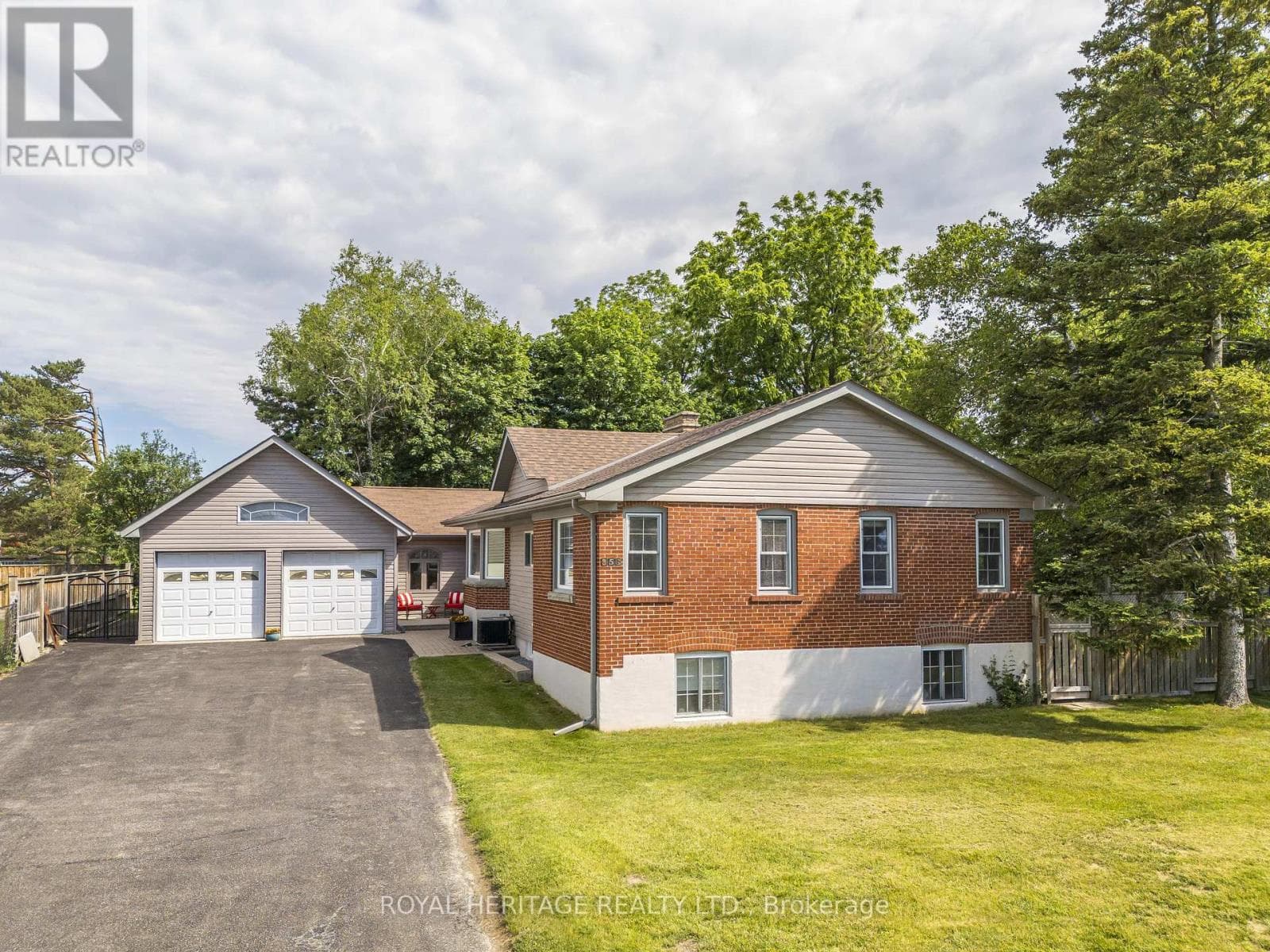 956 Bayshore Court